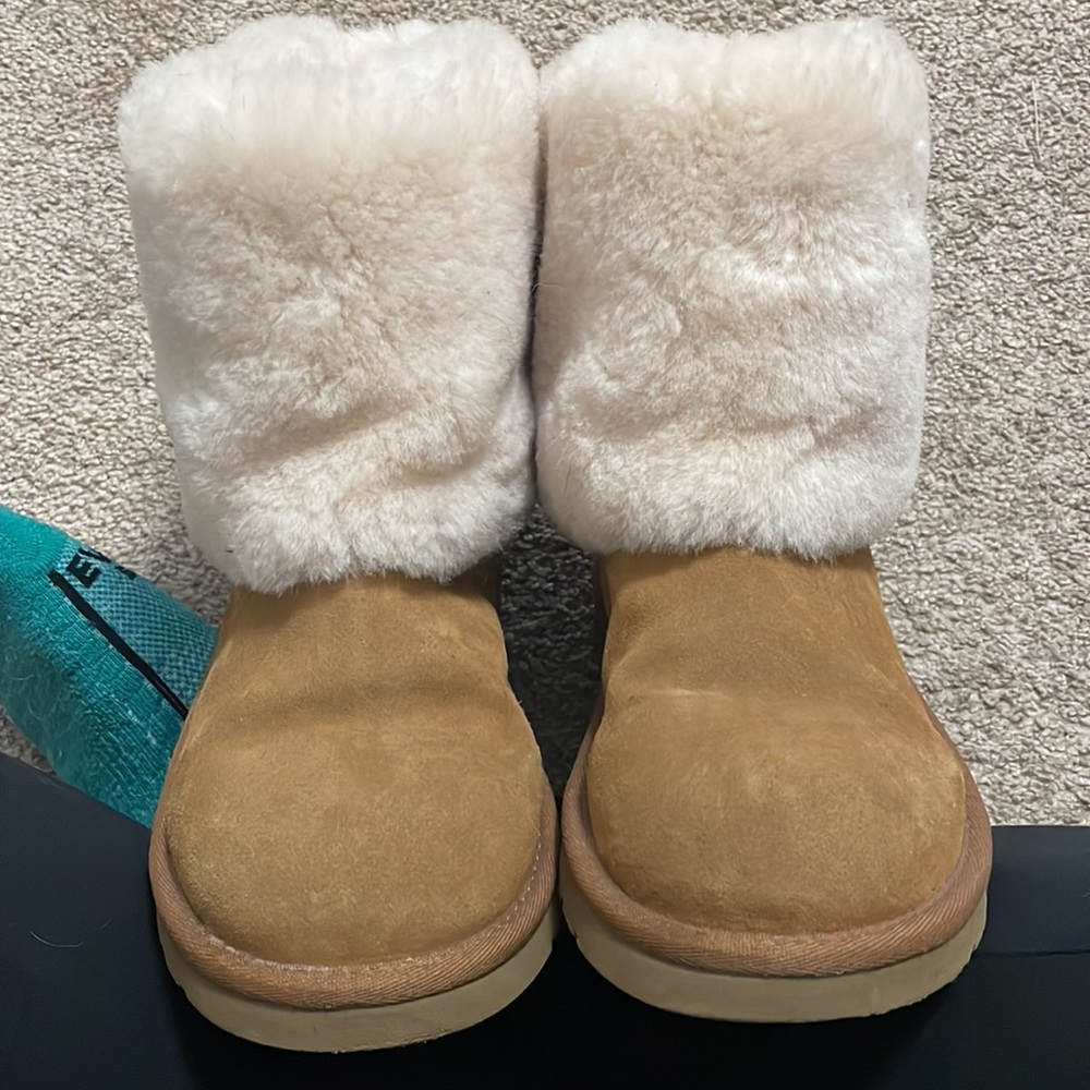 UGGs - Picture 8 of 8